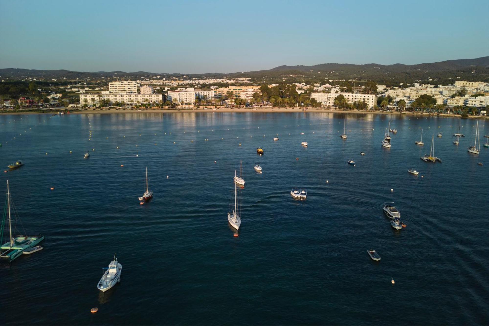 Sant Antoni de Portmany Apartamentos Ses Savines מראה חיצוני תמונה