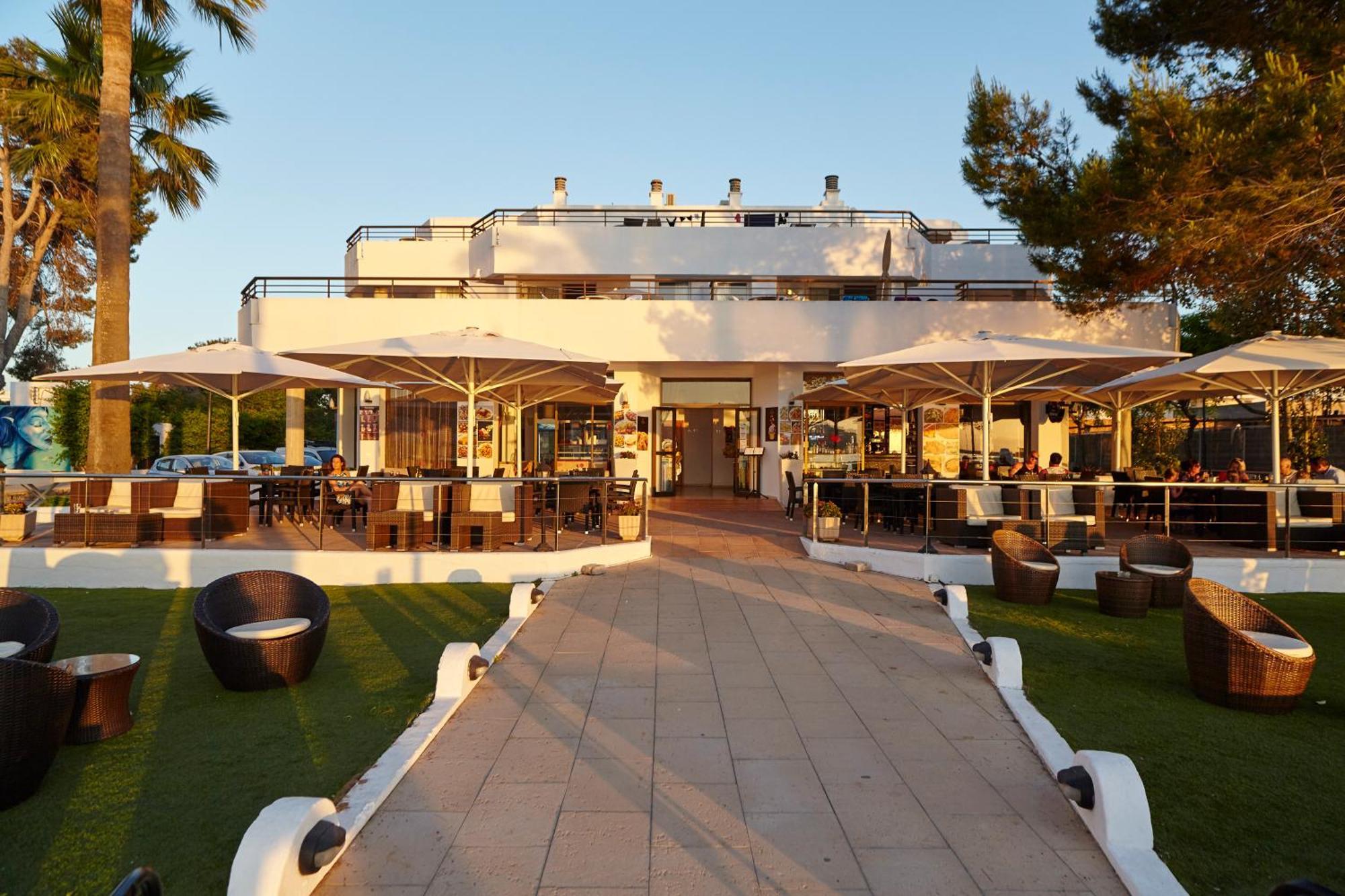 Sant Antoni de Portmany Apartamentos Ses Savines מראה חיצוני תמונה