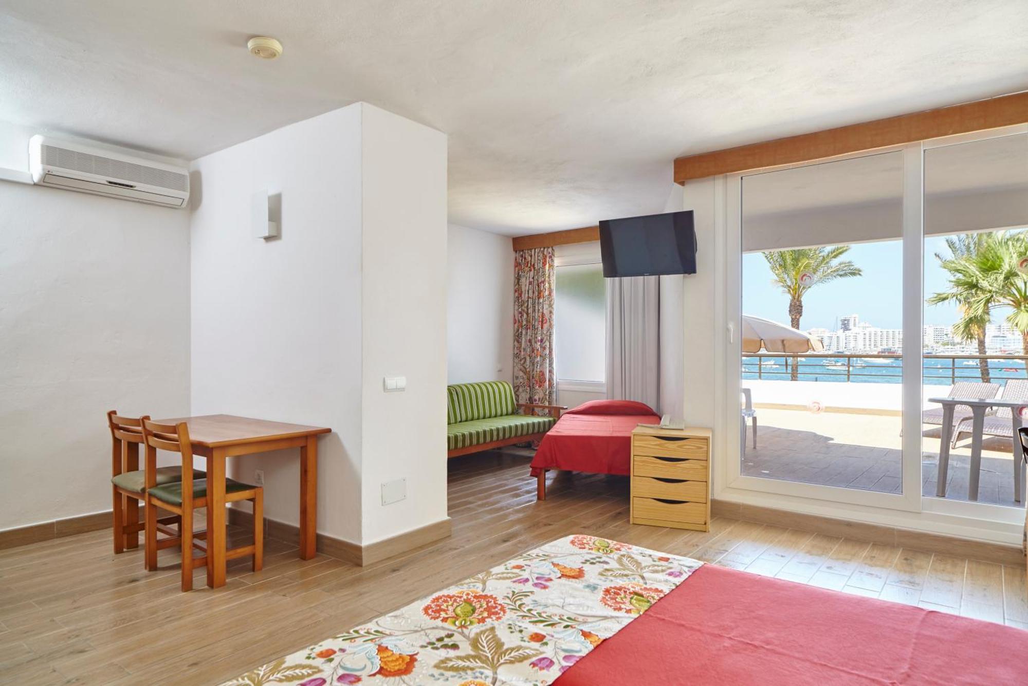 Sant Antoni de Portmany Apartamentos Ses Savines מראה חיצוני תמונה